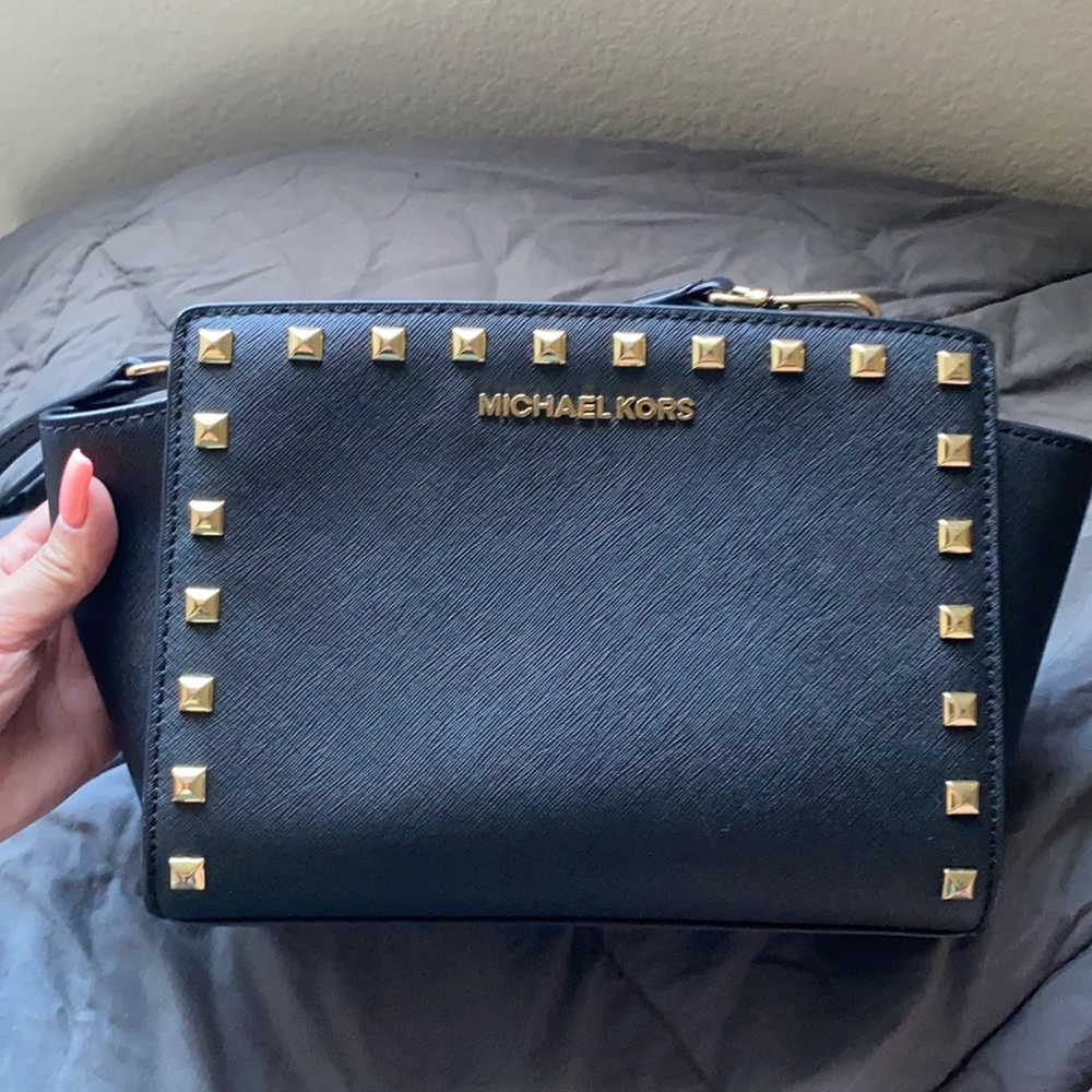Michael kors crossbody bag